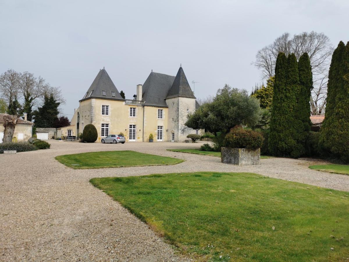 Chateau De La Vallade Saint-Porchaire Exteriör bild